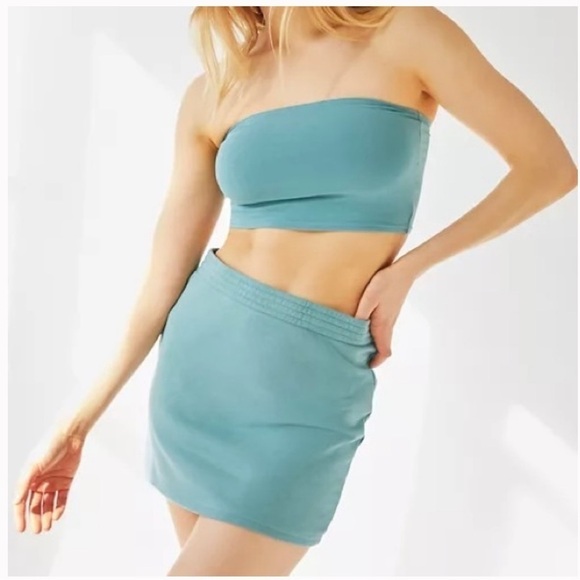 Aritzia TNA Airy Fleece Perfect Skirt Sz Medium - Picture 1 of 9